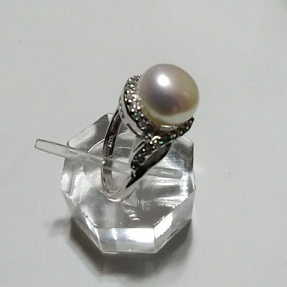 Pearl Ring - Picture 5 of 7